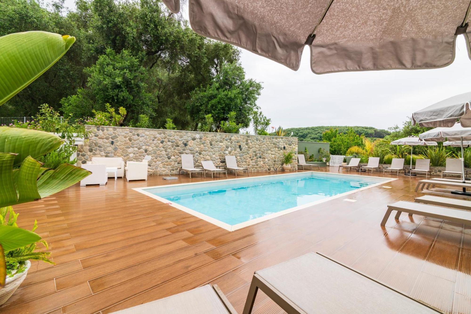 Olia Suites Parga Bagian luar foto